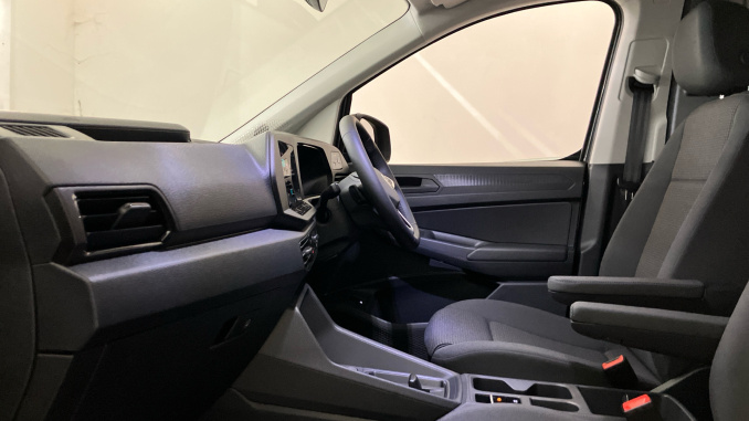 Volkswagen Caddy Cargo C20 Petrol 1.5 eHybrid 150 Commerce Pro Van DSG [Assist] - Image 24